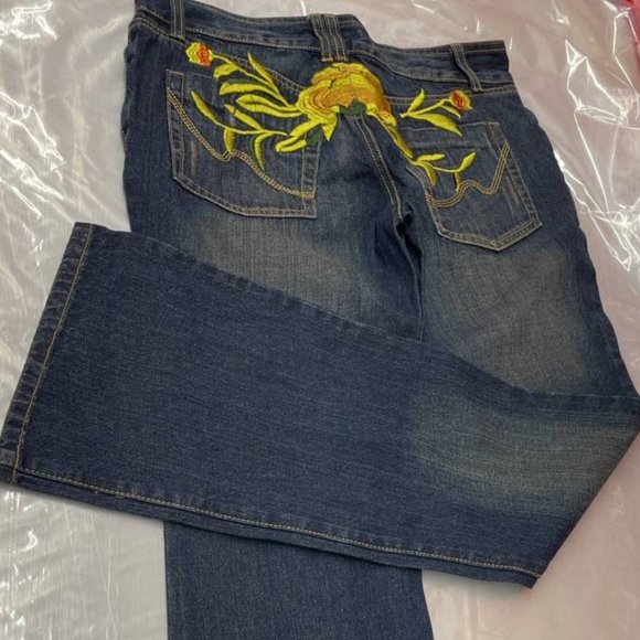 New People4Peace New Low Rise Boot Cut Size 31 - Picture 2 of 13